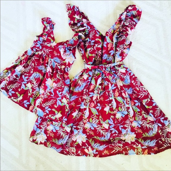 Mom and Mini Matching Tropical Print Dresses - Picture 1 of 2